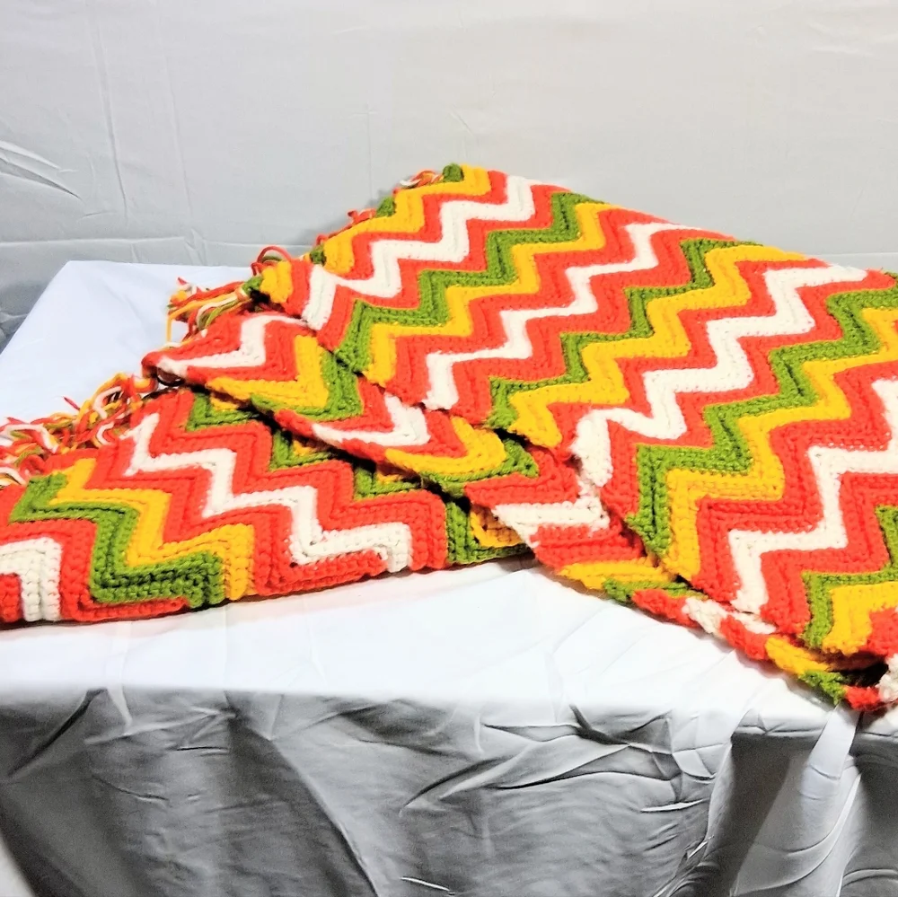 Handmade Frilly Chevron/Zig Zag Vintage Crochet 40X48 Blanket